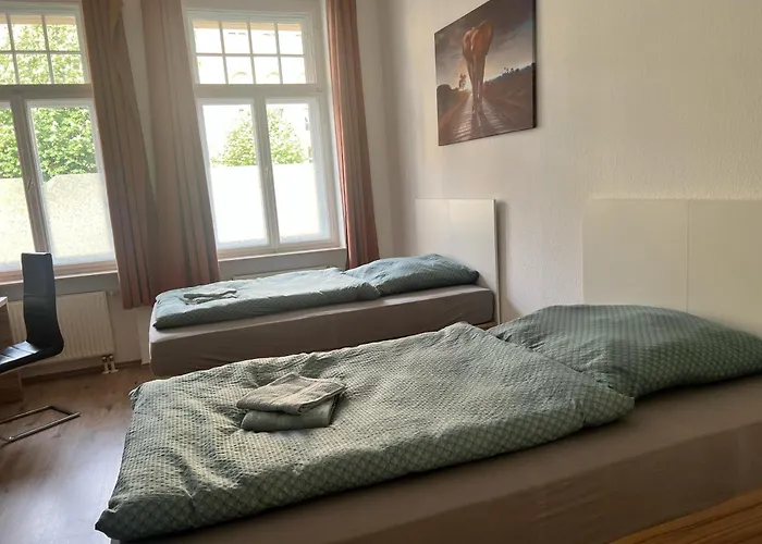 Gegenueber Vom Theater 게라