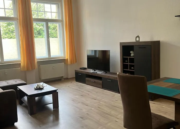 Gegenueber Vom Theater * 게라